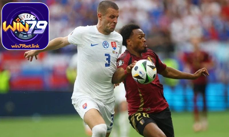 Bóng chạm tay gọi là gì? Luật bóng đá đã quy định chi tiết đối với trường hợp bóng chạm tay